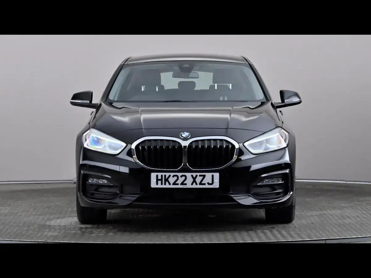 Used BMW 118 Sport Line 2022 Black Hatchback