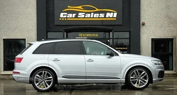 Używany Audi Q7 Black Edition 286 KM (210 kW) 2019 Srebrny SUV
