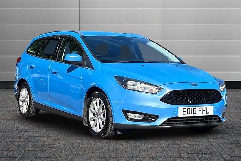 Iceberg blue Used 2016 Ford Focus Titanium Estate | £7,595 (Fair price) - Image 1/3