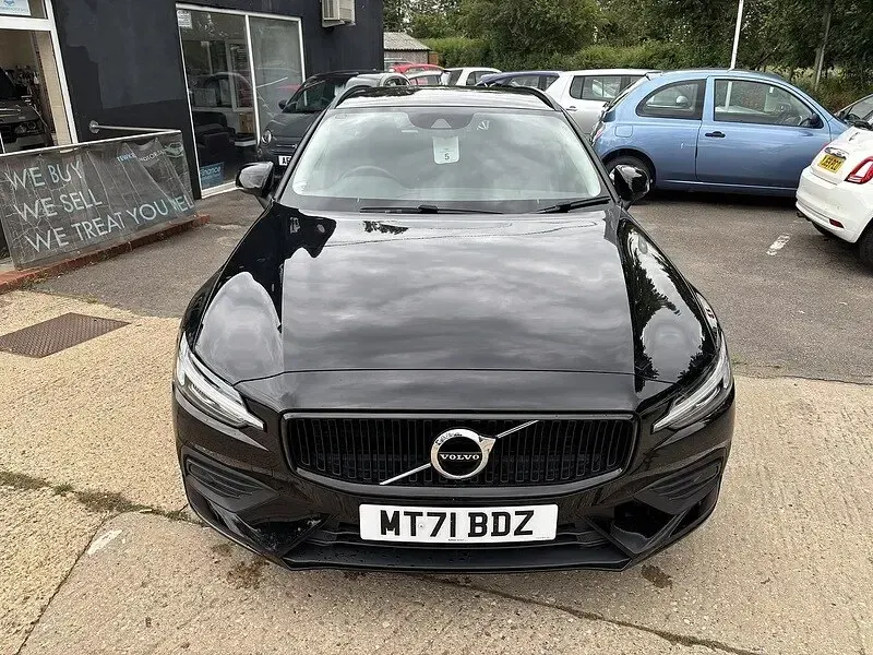 Used Volvo V60 Momentum 2021 Black Estate