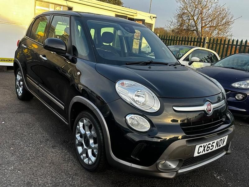 Used Fiat 500L Trekking 85 HP (62 kW) 2015 Black MPV