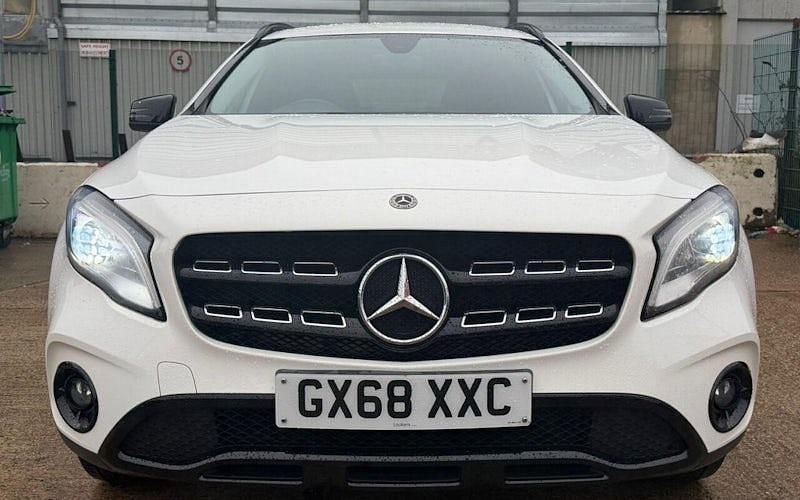 Used Mercedes GLA180 Urban 122 HP (89 kW) 2020 SUV