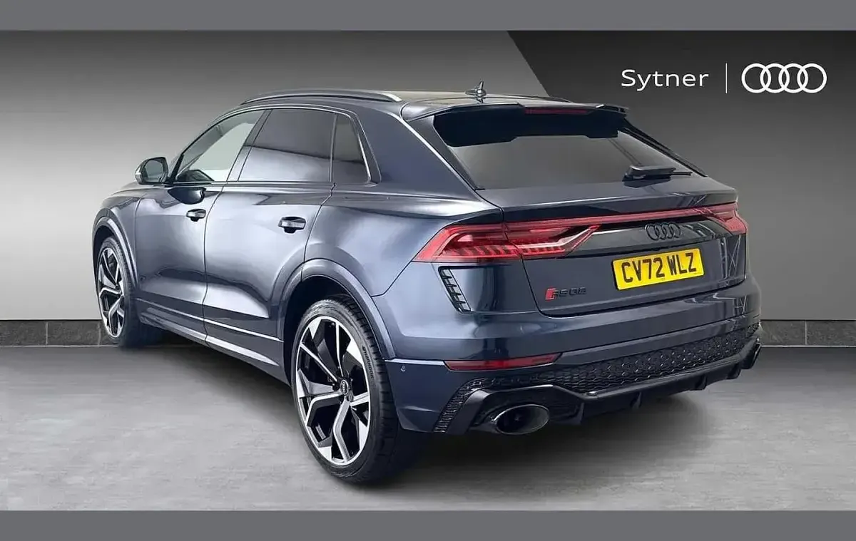 Used Audi Q8 Advanced 591 HP (434 kW) 2022 Blue SUV