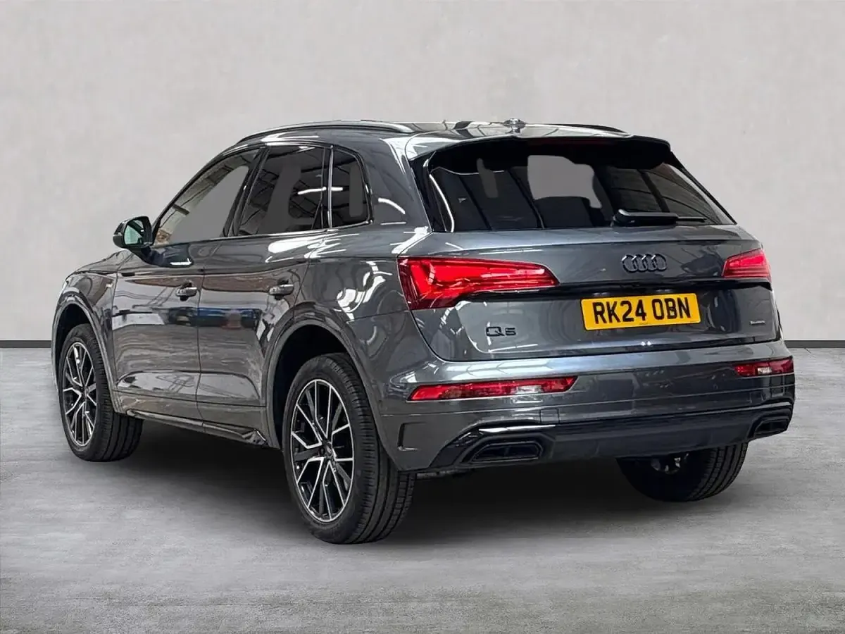Used Audi Q5 Black Edition 204 HP (150 kW) 2024 Grey SUV