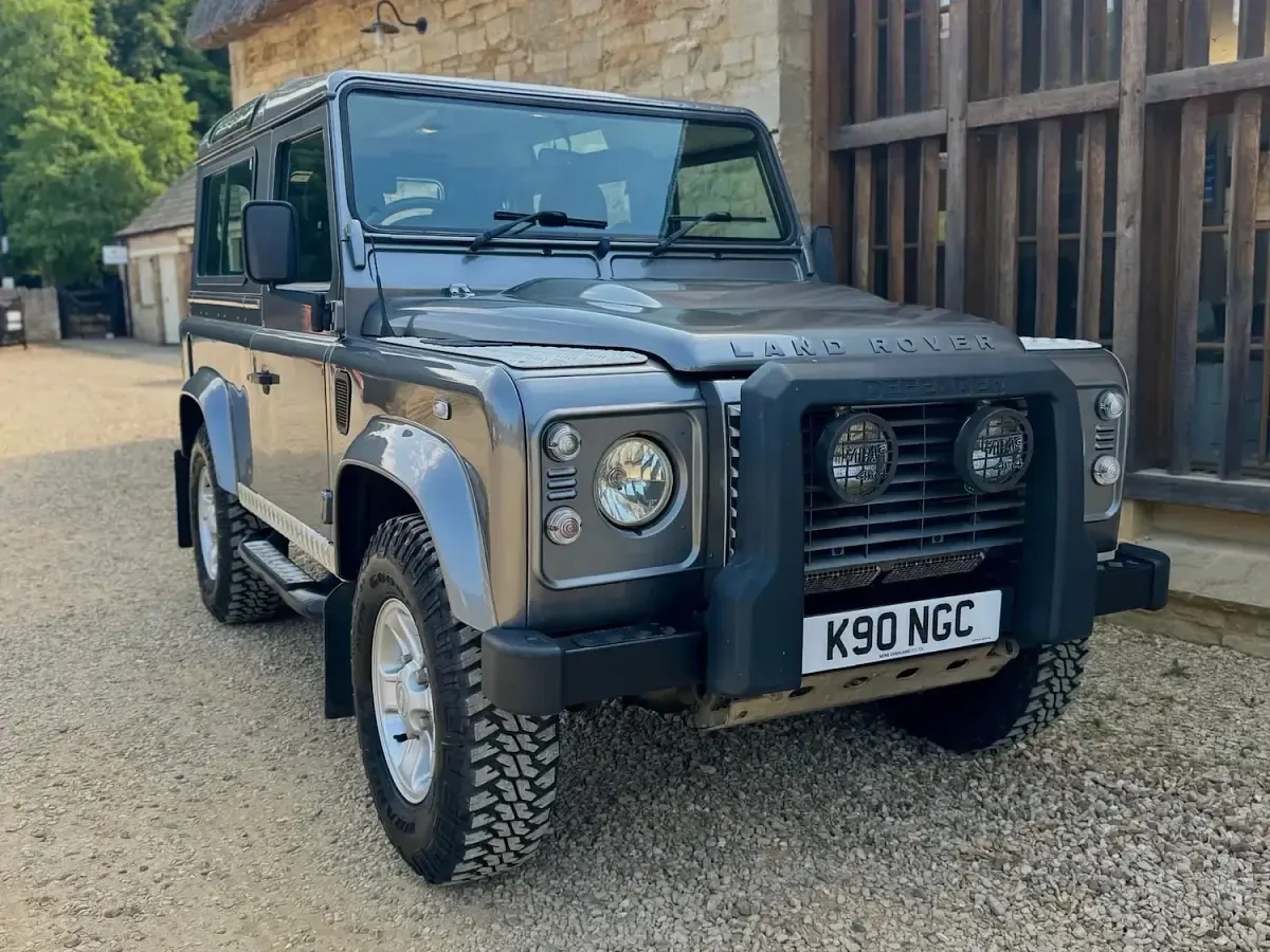 Used Land Rover Defender 122 HP (89 kW) 2009 Grey Estate