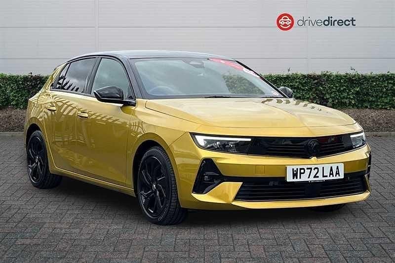 Yellow/black Used 2022 Vauxhall Astra GS Line Hatchback | £15,995 (Fair price) - Image 1/4