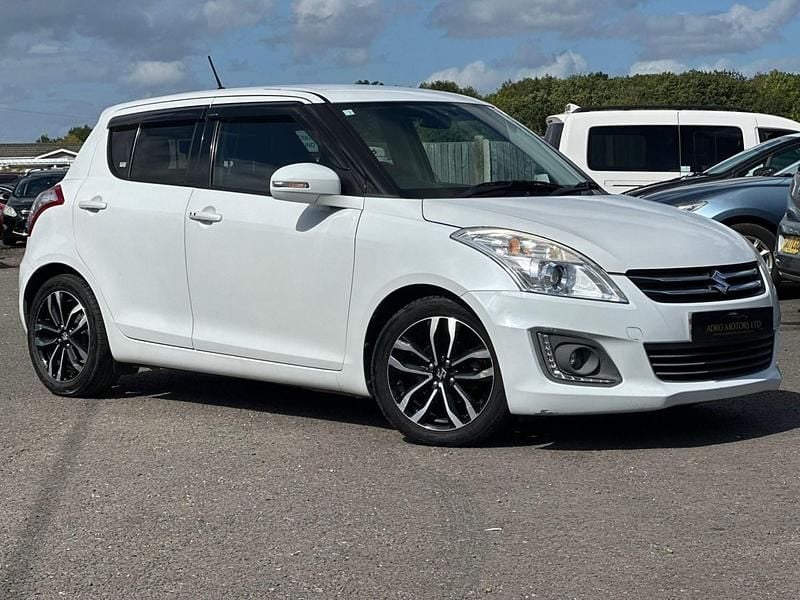 White Used 2014 Suzuki Swift Hatchback | £6,495 (Fair price) - Image 1/4