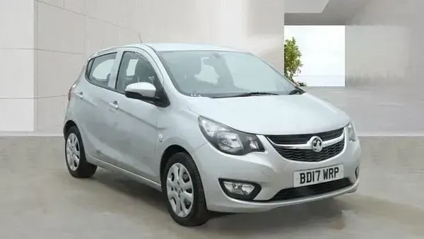 Second-hand Vauxhall Viva 75 CP (55 kW) 2017 Argintiu Hatchback