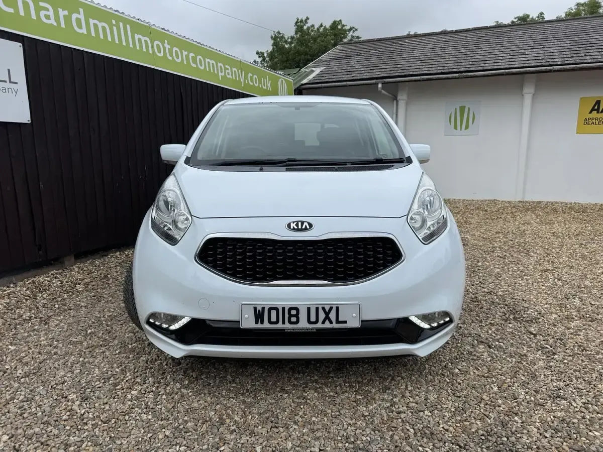 Used Kia Venga 125 HP (91 kW) 2018 White Hatchback