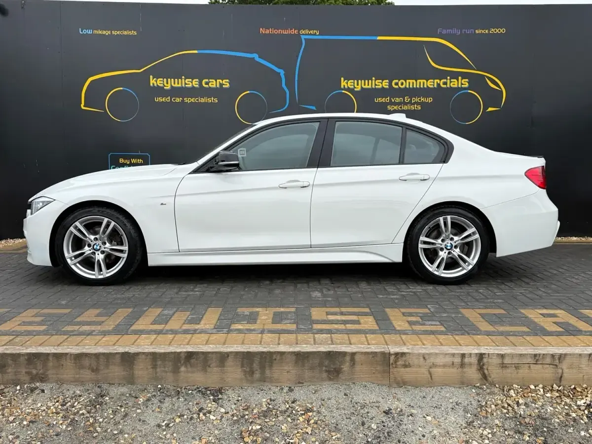 Used BMW 318 M Sport 2014 White Sedan