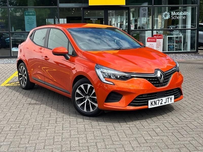 Valencia orange Used 2022 Renault Clio V Iconic Hatchback | £12,495 (Good price) - Image 1/4