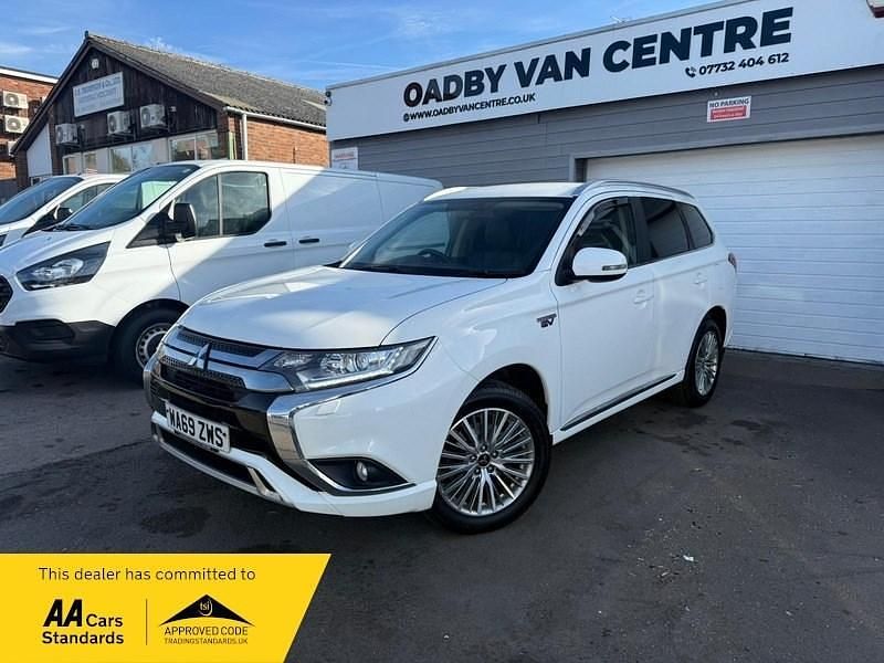 Used Mitsubishi Outlander P-HEV 2019 White