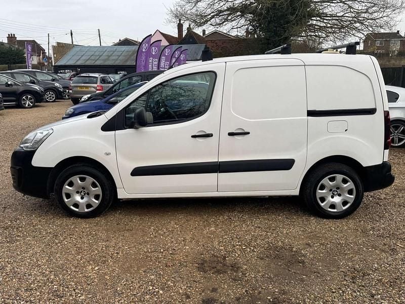 Used Peugeot Partner 2018 White