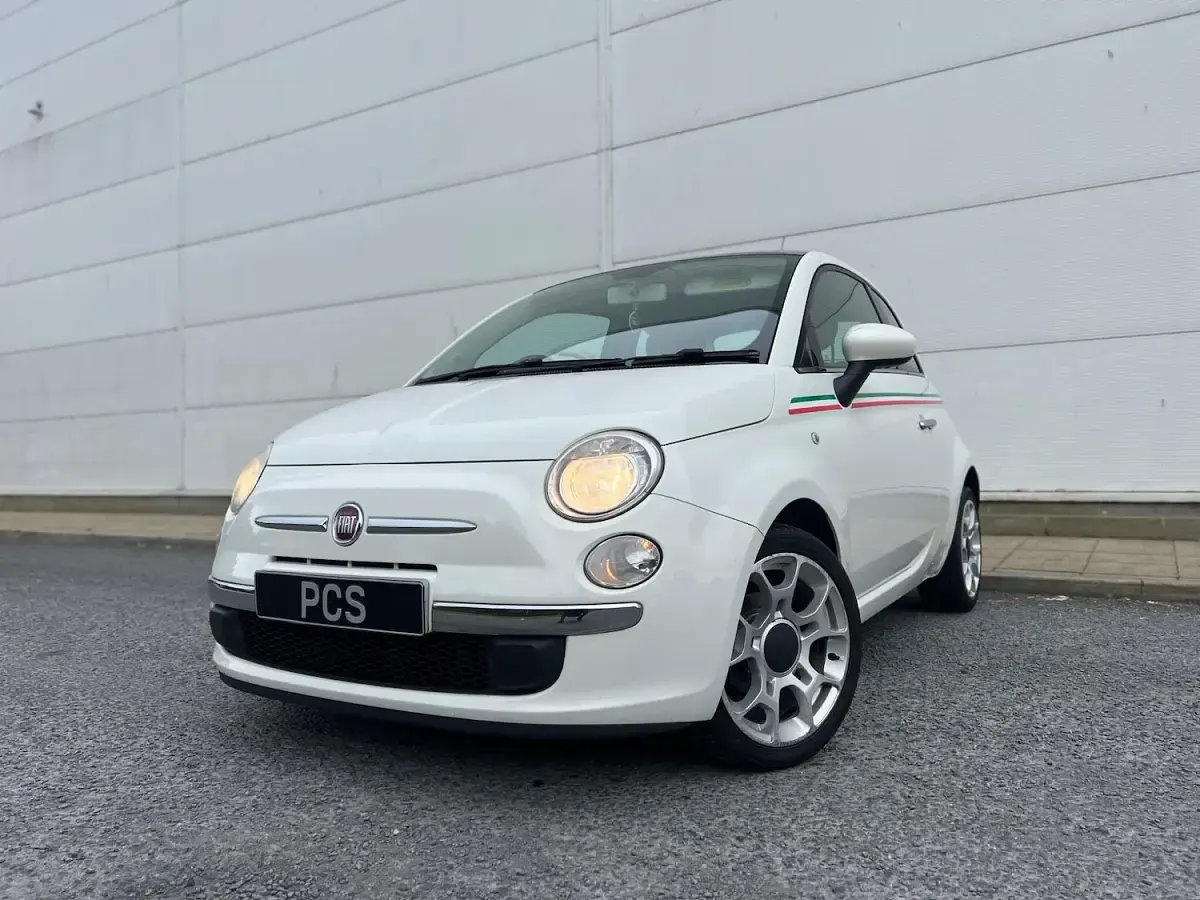 Used Fiat 500 Lounge 69 HP (50 kW) 2012 White Hatchback