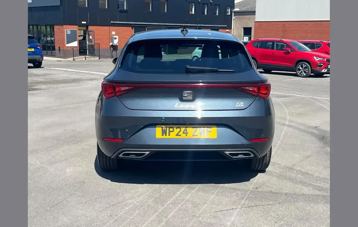 Used Seat Leon FR Sport 204 HP (150 kW) 2024 Grey Hatchback