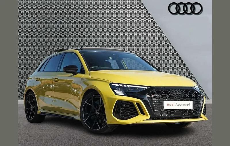 Used Audi RS3 Comfort 400 HP (294 kW) 2023 Yellow Sedan