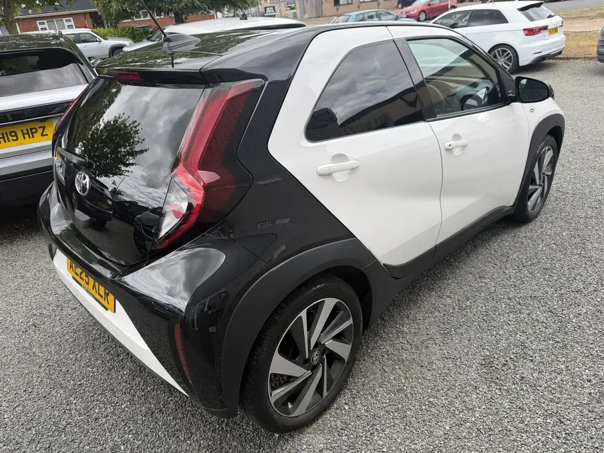 Used Toyota Aygo X 72 HP (52 kW) 2025 White SUV