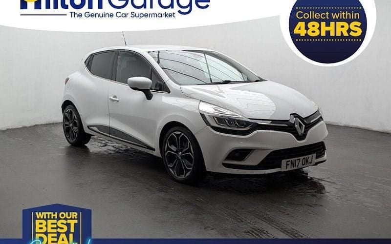 Used Renault Clio IV Dynamique 90 HP (66 kW) 2017 White Hatchback