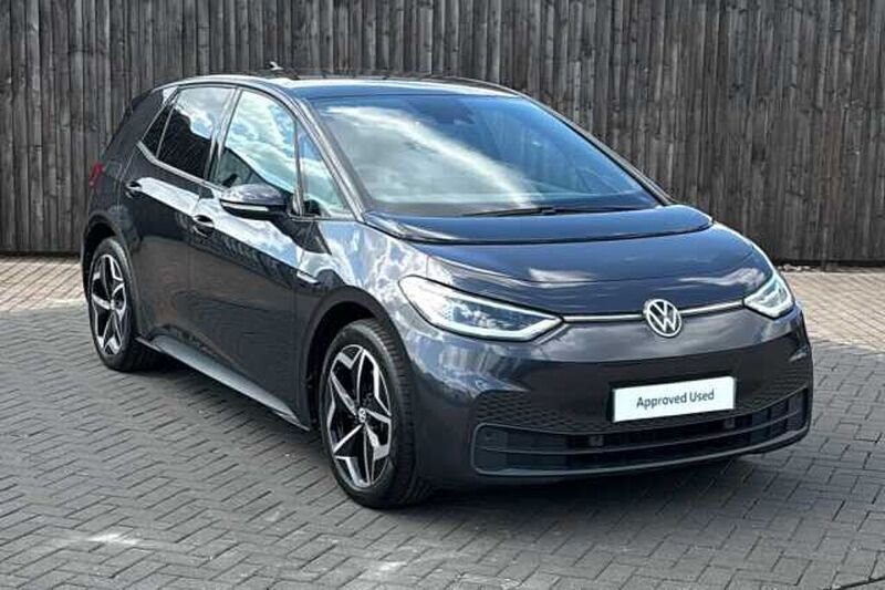 Used 2020 VW ID.3 Pro Performance Hatchback | £16,699 (Fair price) - Image 1/4
