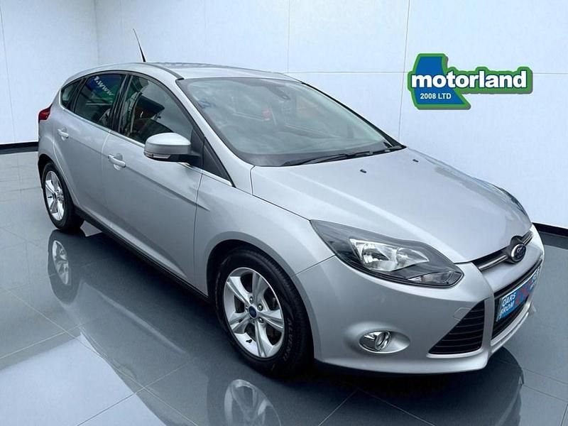 Silver Used 2014 Ford Focus Zetec Hatchback | £6,499 (A bit pricey) - Image 1/3