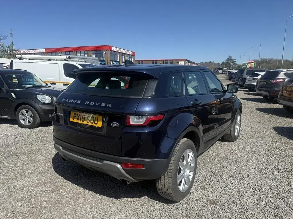 Used Land Rover Range Rover evoque SE 240 HP (176 kW) 2019 Blue SUV