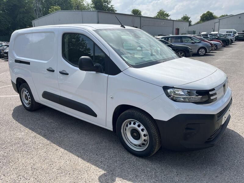 White New 2025 Peugeot Partner S MPV | £19,595 - Image 1/4