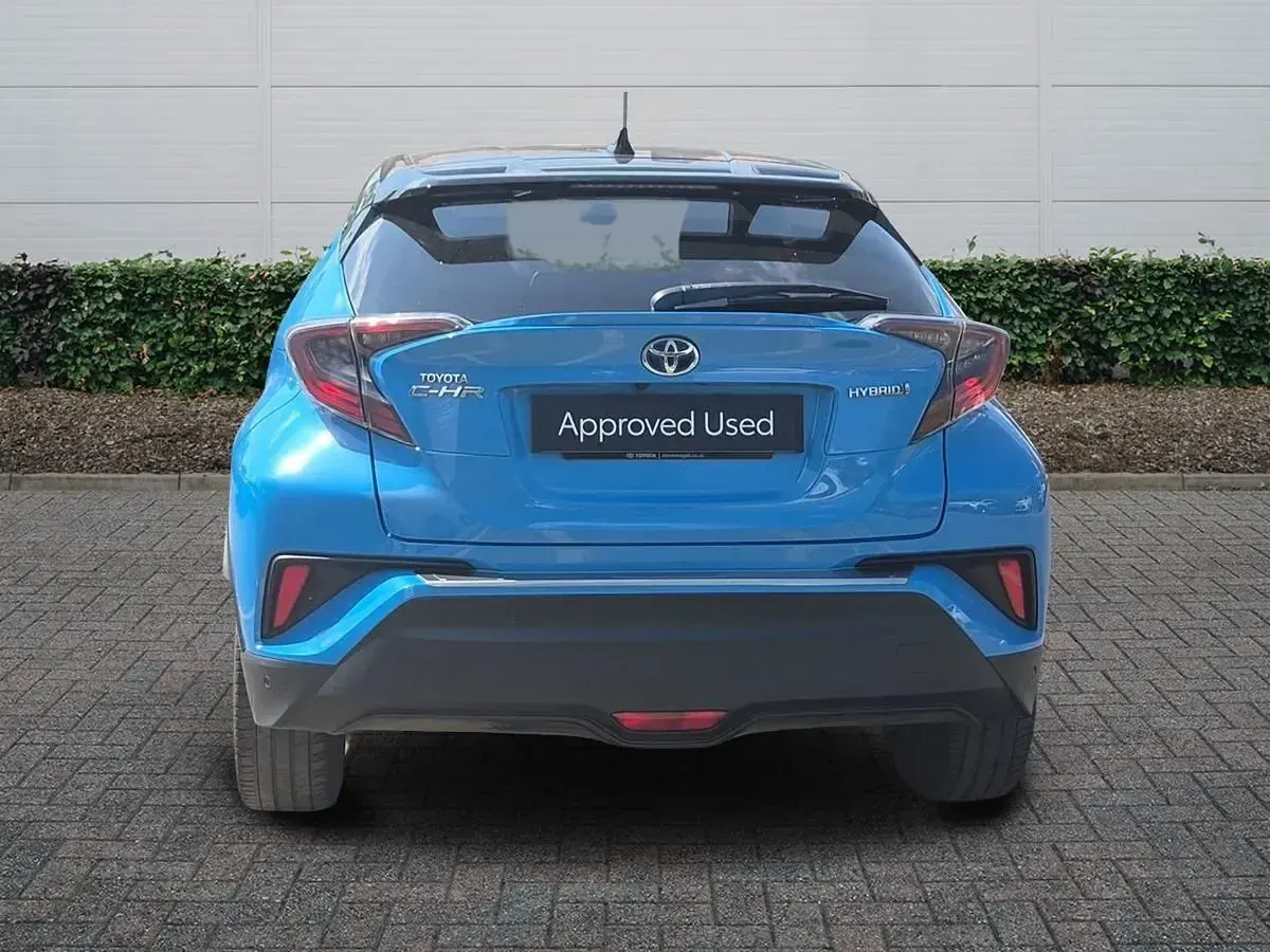 Second-hand Toyota C-HR 2018 Albastru SUV