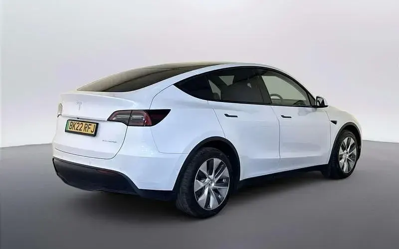 Used Tesla Model Y Long Range AWD 286 kW (389 HP) 2022 White SUV
