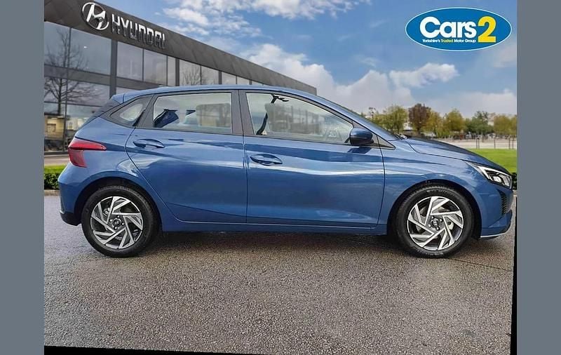 New Hyundai i20 Advanced 101 HP (74 kW) 2025 Blue Hatchback