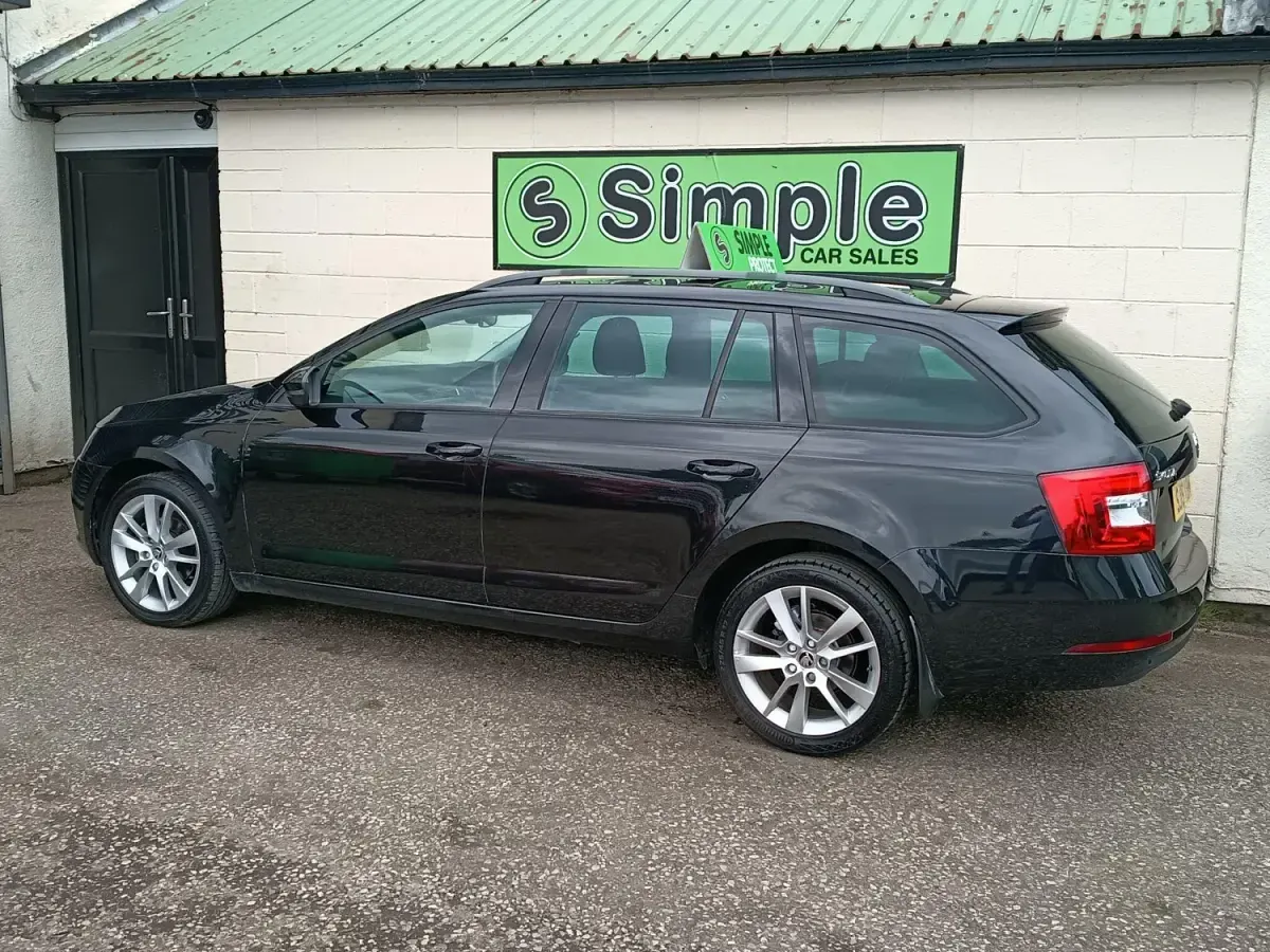 Usado Skoda Octavia SE L 116 CV (85 kW) 2019 Negro Familiar
