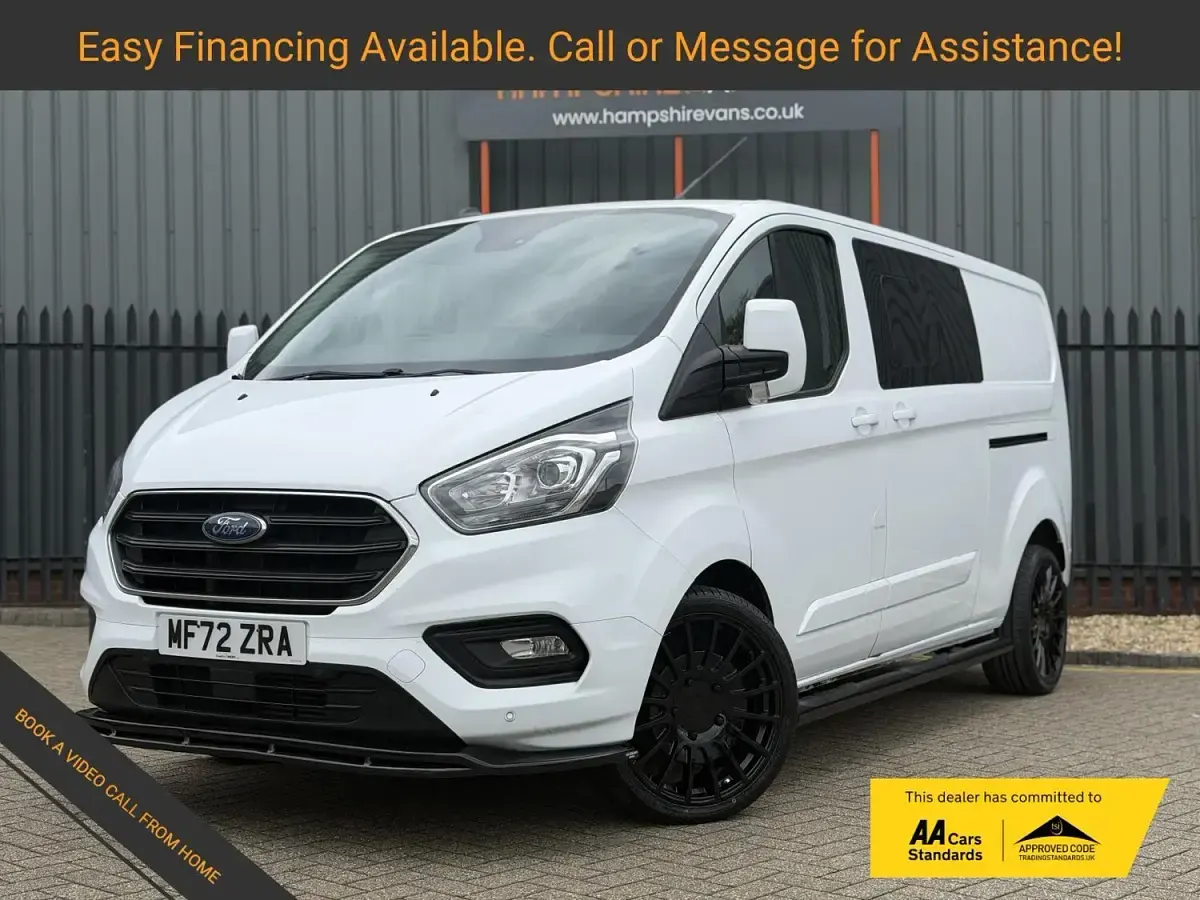 Used Ford Transit Custom Limited 130 HP (95 kW) 2022 White Van