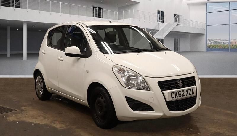Used Suzuki Splash SZ3 94 HP (69 kW) 2012 White Hatchback