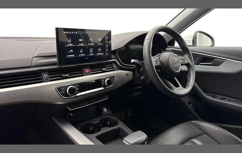 Used Audi A4 Comfort 150 HP (110 kW) 2023 White Estate