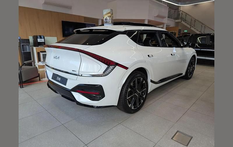 Used Kia EV6 GT-Line S 167 kW (228 HP) 2025 White pearl SUV