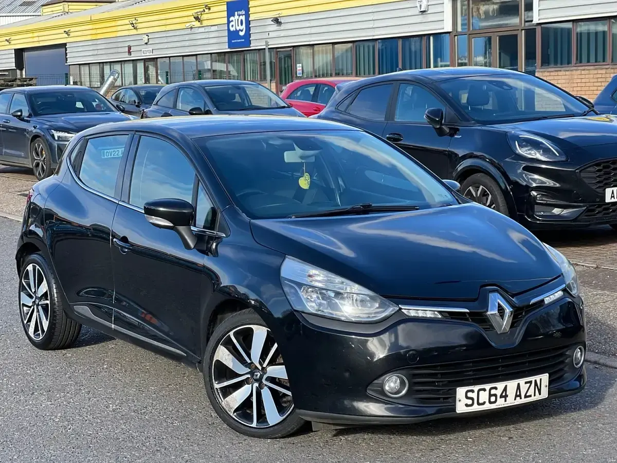 Used Renault Clio Dynamique 90 HP (66 kW) 2014 Black Hatchback