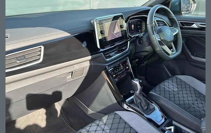 Used VW T-Roc R-line 150 HP (110 kW) 2025 Blue SUV