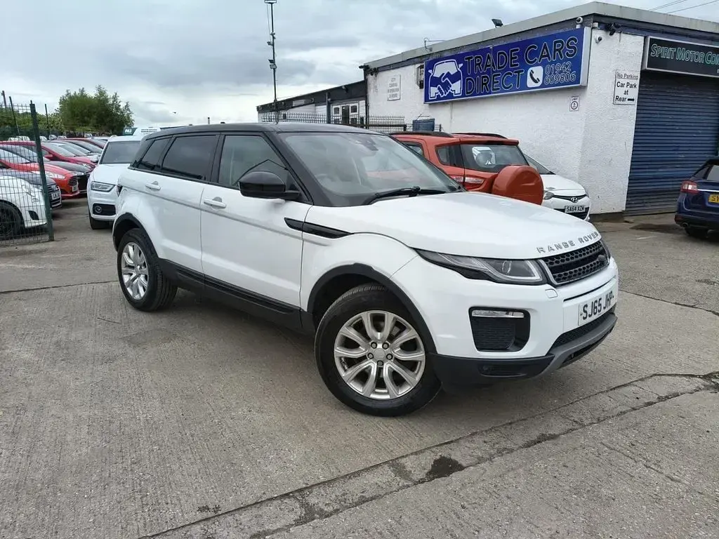 Used Land Rover Range Rover evoque SE 180 HP (132 kW) 2015 White Estate