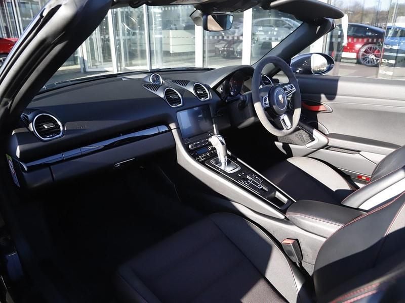 Used Porsche 718 Boxster 300 HP (220 kW) 2019 Black Cabriolet