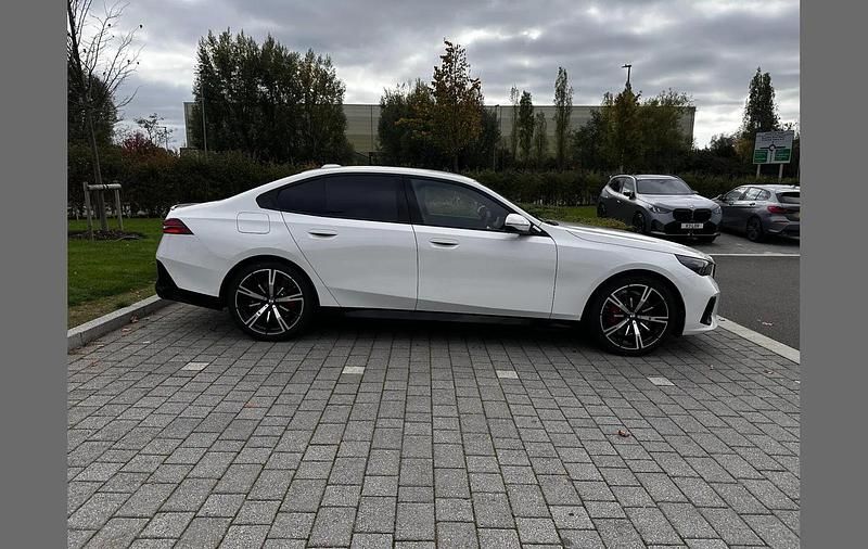 Used BMW 520 M Sport 205 HP (150 kW) 2025 White Sedan