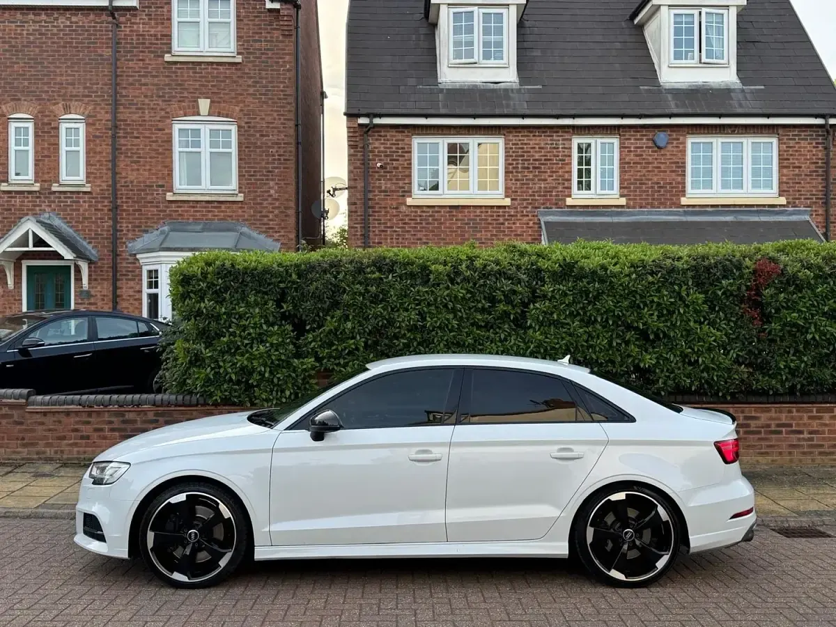 Begagnad Audi A3 2017 Vit Sedan