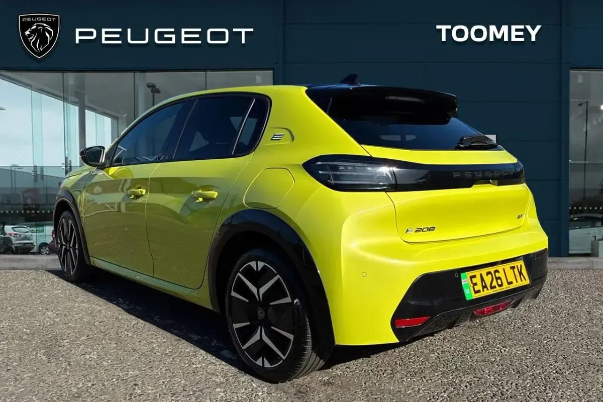 Nouă Peugeot e-208 GT 98 kW (134 CP) 2026 Galben Hatchback