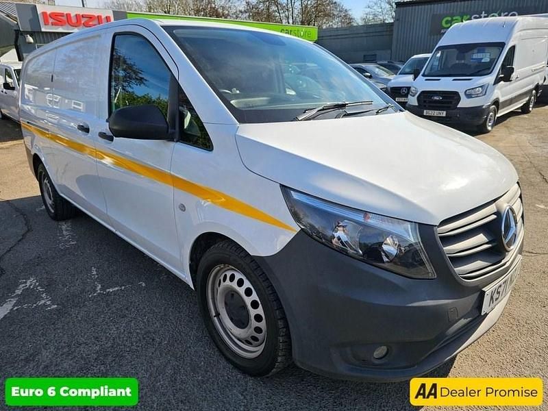 Used Mercedes Vito Progressive 161 HP (118 kW) 2022 White Van