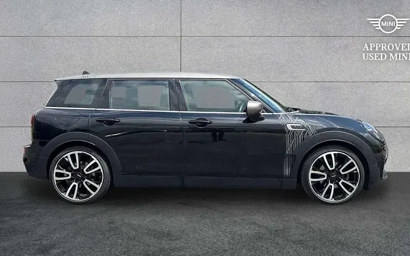 Used Mini Cooper Clubman 136 HP (100 kW) 2022 Black Estate