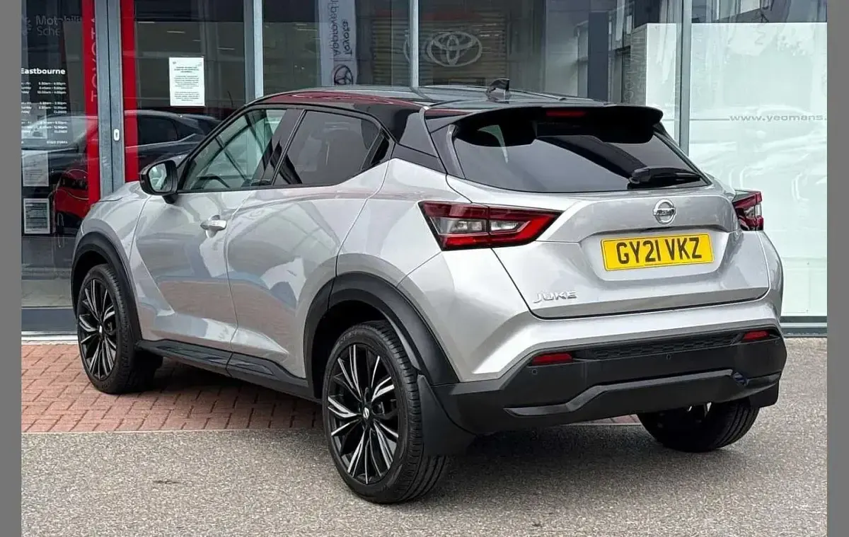 Used Nissan Juke Tekna+ 112 HP (82 kW) 2021 Silver SUV