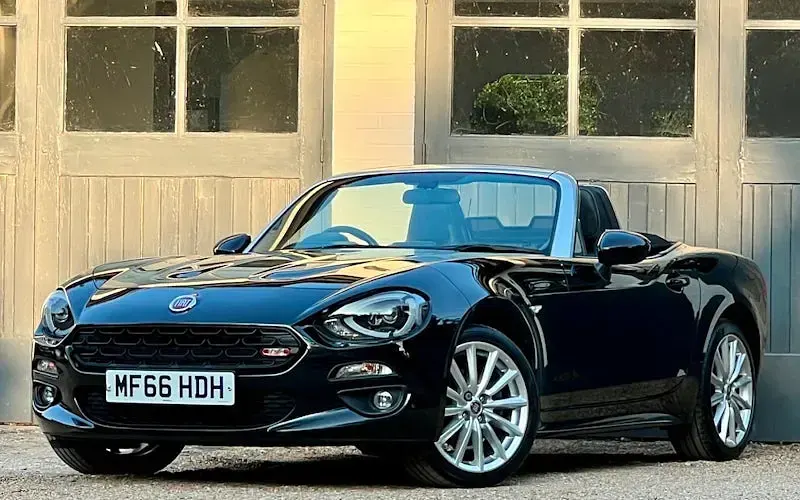 Used Fiat 124 Spider Lusso Plus 140 HP (102 kW) 2016 Cabriolet