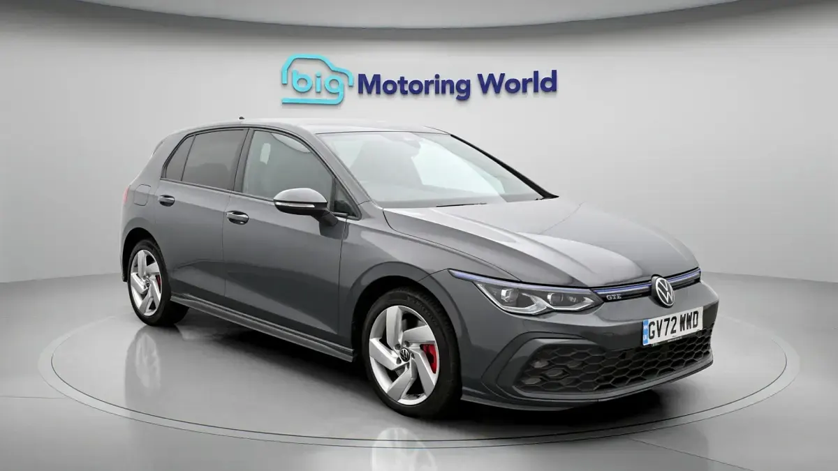 Second-hand VW Golf VIII GTE 245 CP (180 kW) 2023 Hatchback