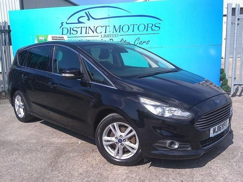 Black Used 2016 Ford S-MAX Titanium MPV | £10,489 (Good price) - Image 1/4