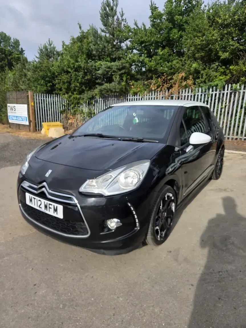 Used Citroën DS3 110 HP (80 kW) 2012 Black Hatchback