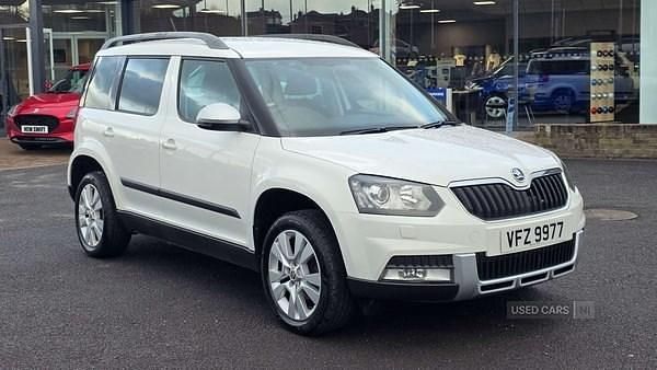 White Used 2015 Skoda Yeti Elegance SUV | £8,995 (Fair price) - Image 1/4