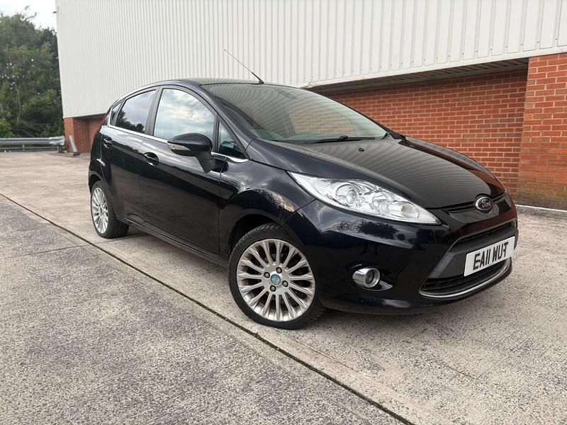 Black Used 2011 Ford Fiesta Titanium Hatchback | £1,995 (Good price) - Image 1/4